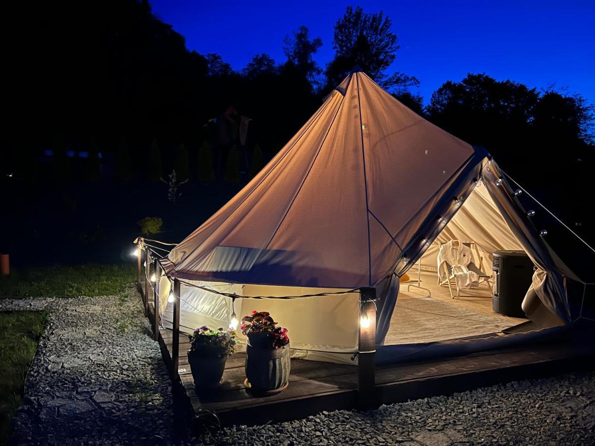 Glamping Bieszczady Z Jacuzzi I Basenem Hotel Solina  Bagian luar foto
