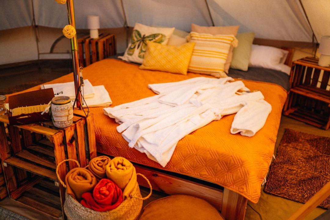 Glamping Bieszczady Z Jacuzzi I Basenem Hotel Solina  Bagian luar foto