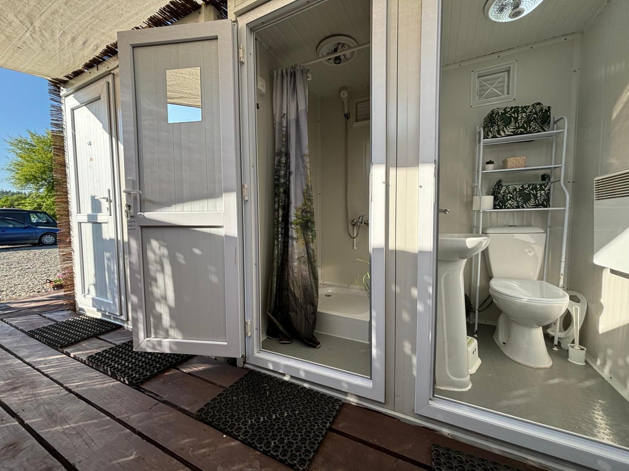 Glamping Bieszczady Z Jacuzzi I Basenem Hotel Solina  Bagian luar foto